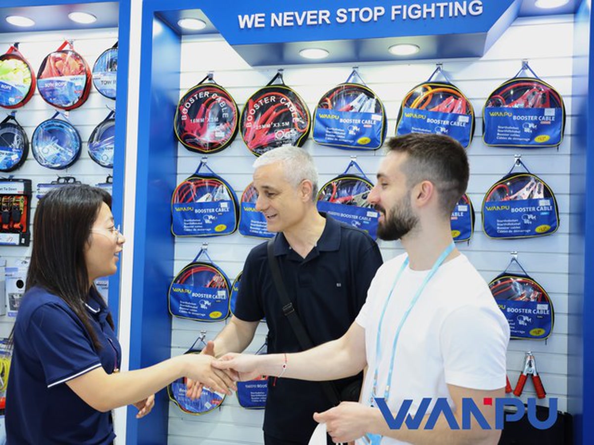 WANPU trade show customer greeting